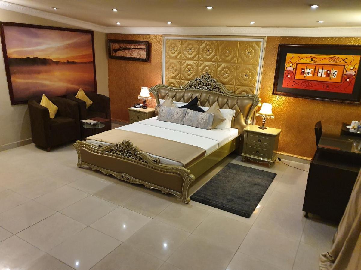 Apartment Royale Hotel & Suite Lagos Dış mekan fotoğraf